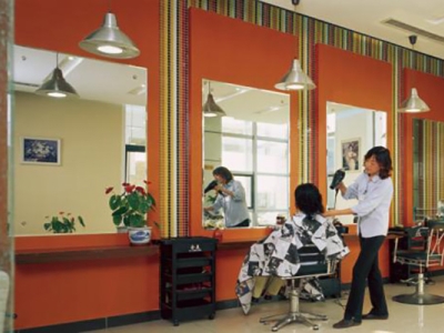 北京東方時尚駕校學員理發室