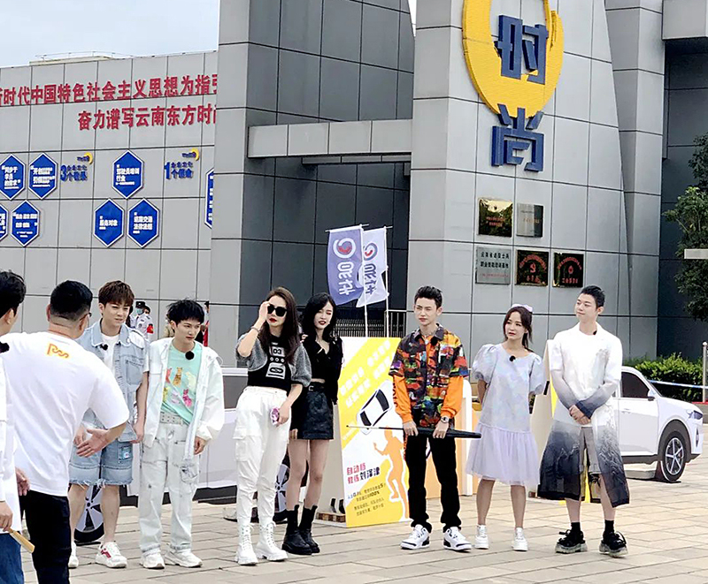 東方時尚駕校情侶學車攻略，女博士順利拿本