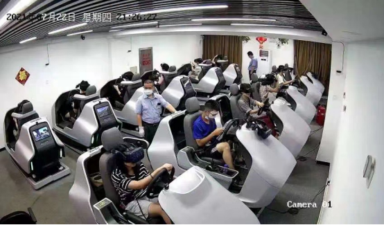 東方時尚駕校教你如何解決開車犯困的問題